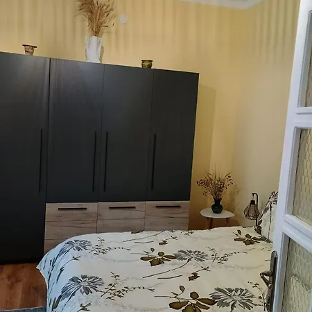 Decent Cozy Apartman *