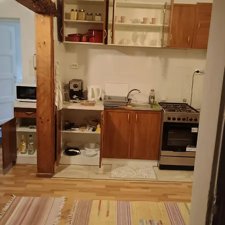Decent Cozy Apartman