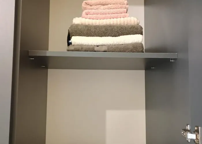 Decent Cozy Apartment *