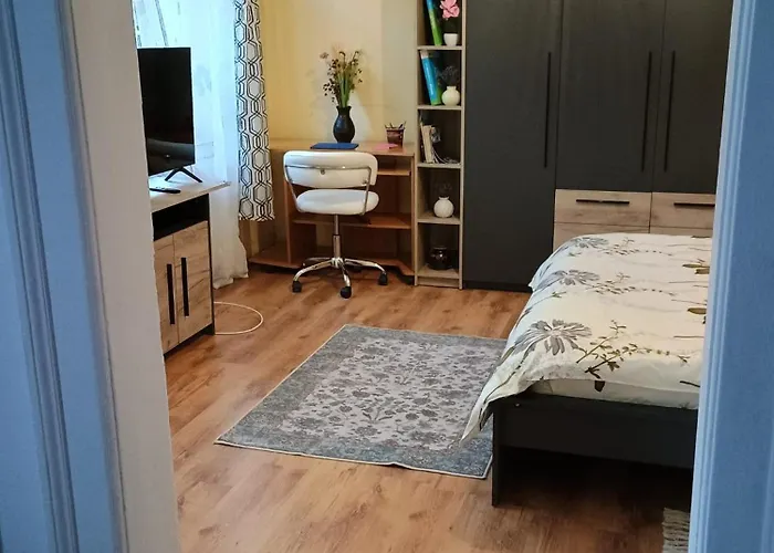 Decent Cozy Lägenhet