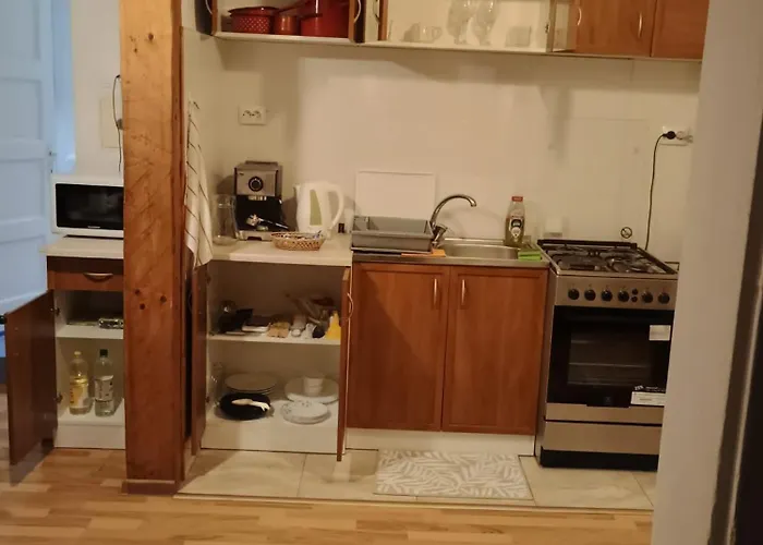 Decent Cozy Apartment